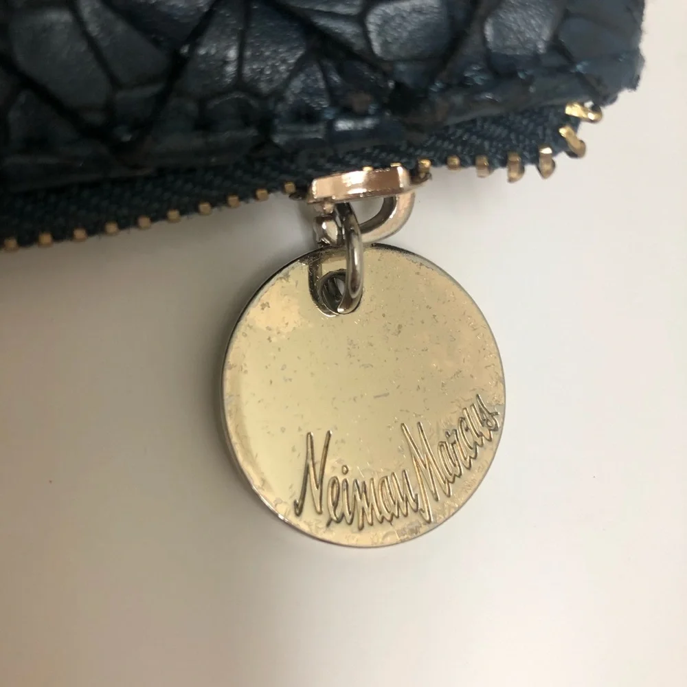 3 for $20 NEIMAN MARCUS Braided Woven Clutch Vegan Leather Make-Up Bag Navy Blue